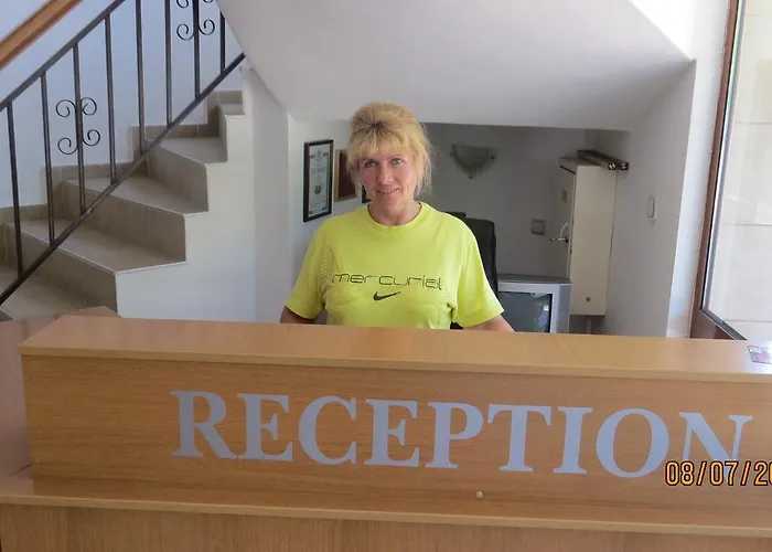 Отель Strinava Приморско